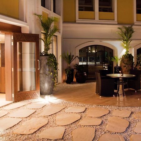 Coral Muscat Hotel And Apartments ภายนอก รูปภาพ