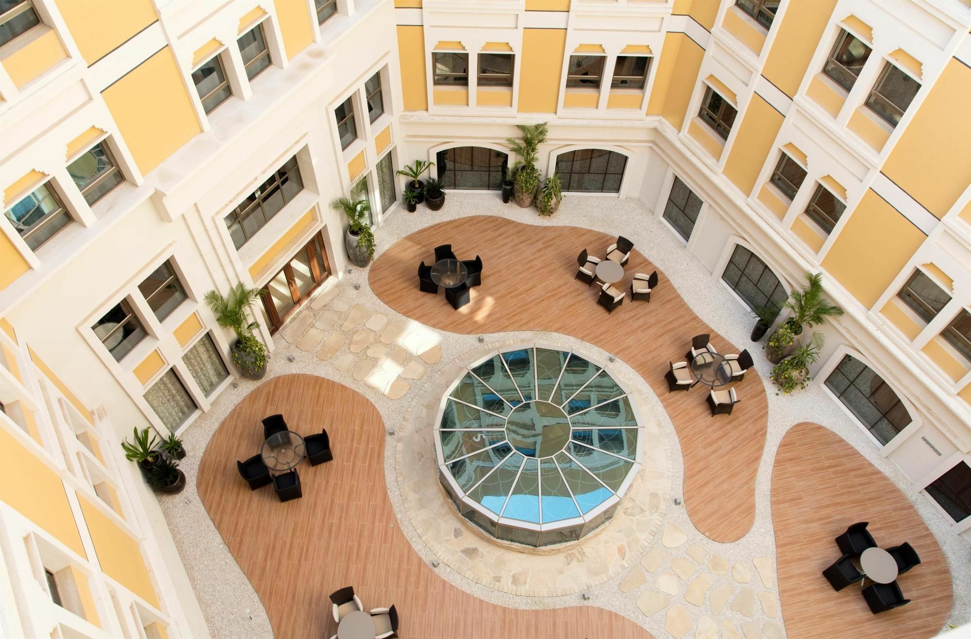 Coral Muscat Hotel And Apartments ภายนอก รูปภาพ