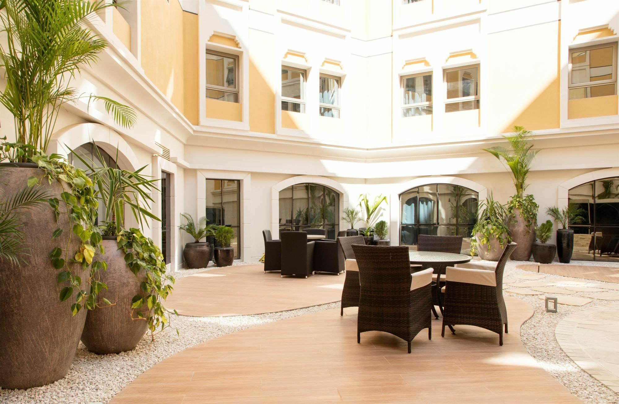 Coral Muscat Hotel And Apartments ภายนอก รูปภาพ
