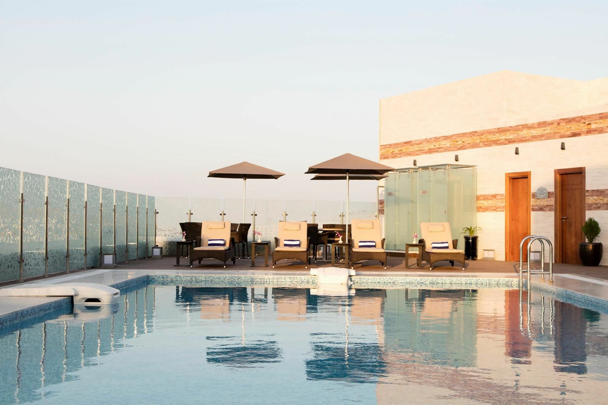 Coral Muscat Hotel And Apartments ภายนอก รูปภาพ