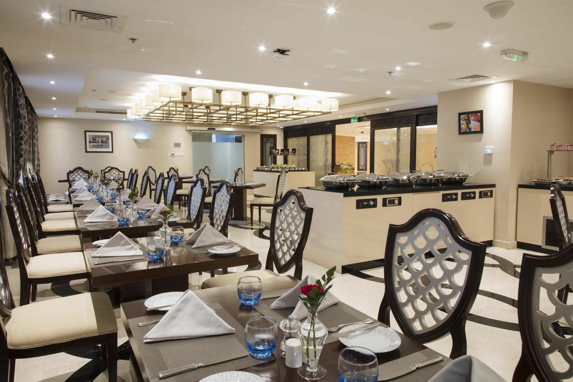Coral Muscat Hotel And Apartments ภายนอก รูปภาพ