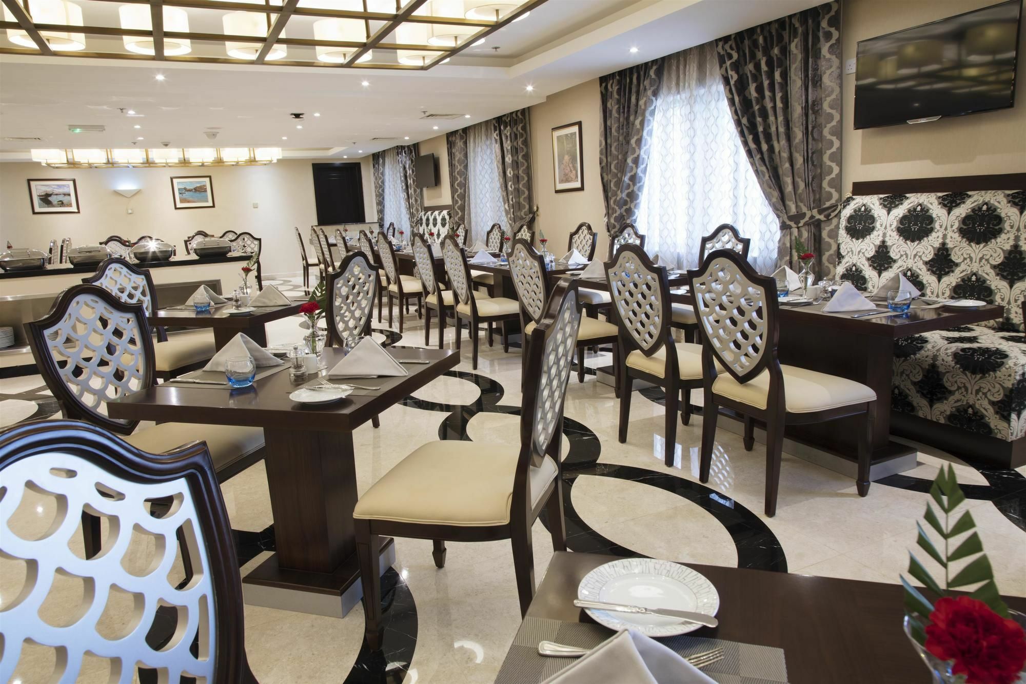 Coral Muscat Hotel And Apartments ภายนอก รูปภาพ